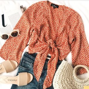 Lulu’s tie Front Top